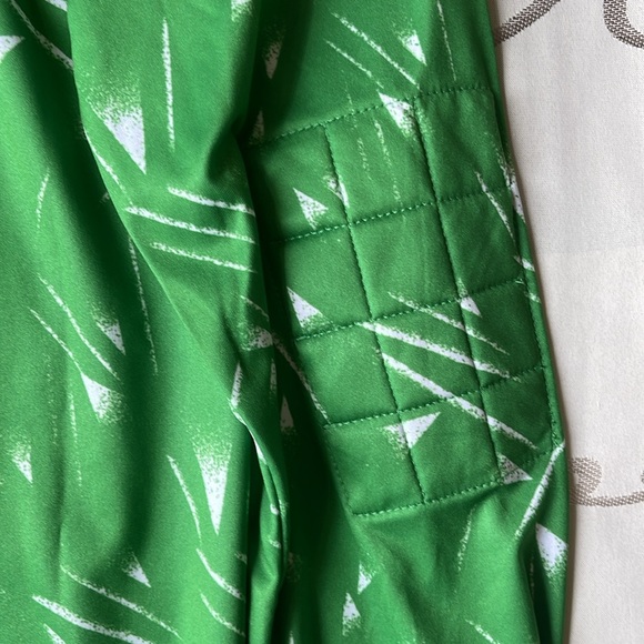 Liverpool Replica Goalkeeper Kit - Picture 3 of 5